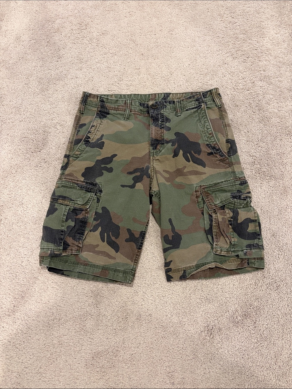 GAP Men's Green Camo Cargo Shorts